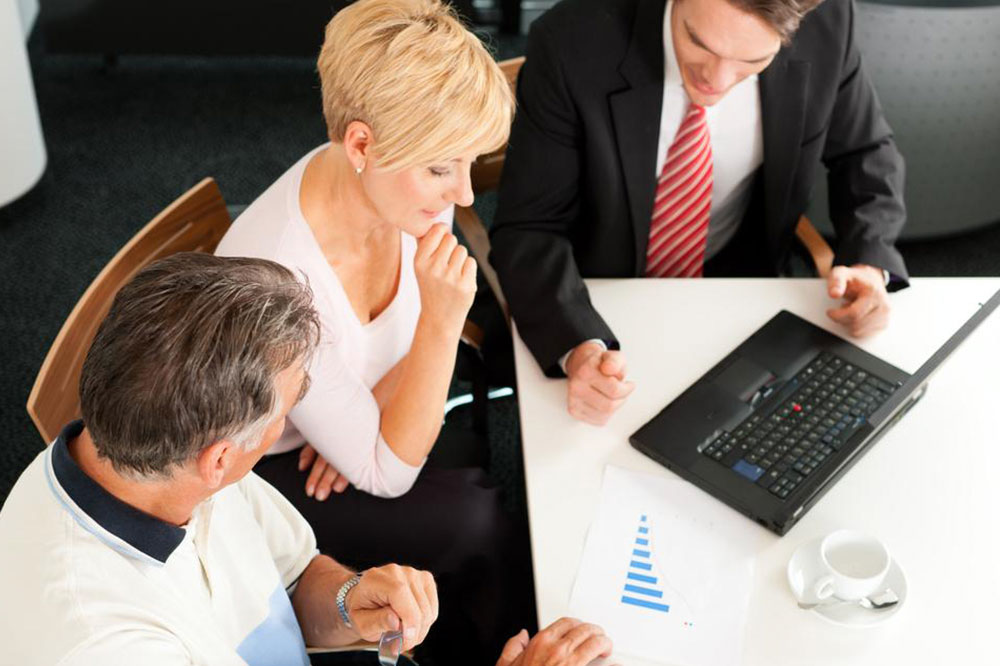 Pros and Cons of Borrowing from a 401(k)