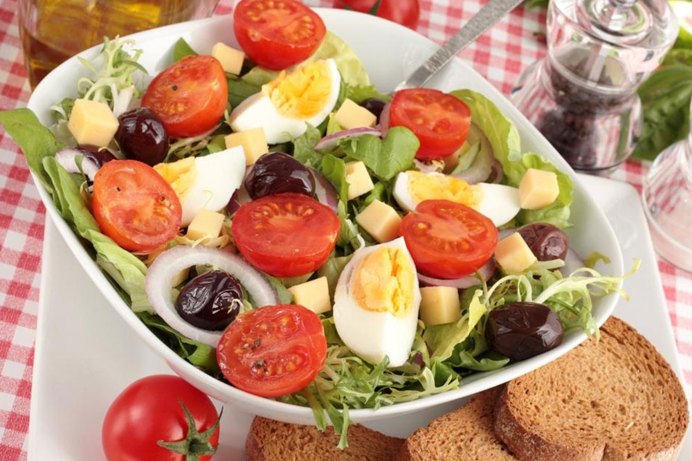 Pros and Cons of the Paleo Diet