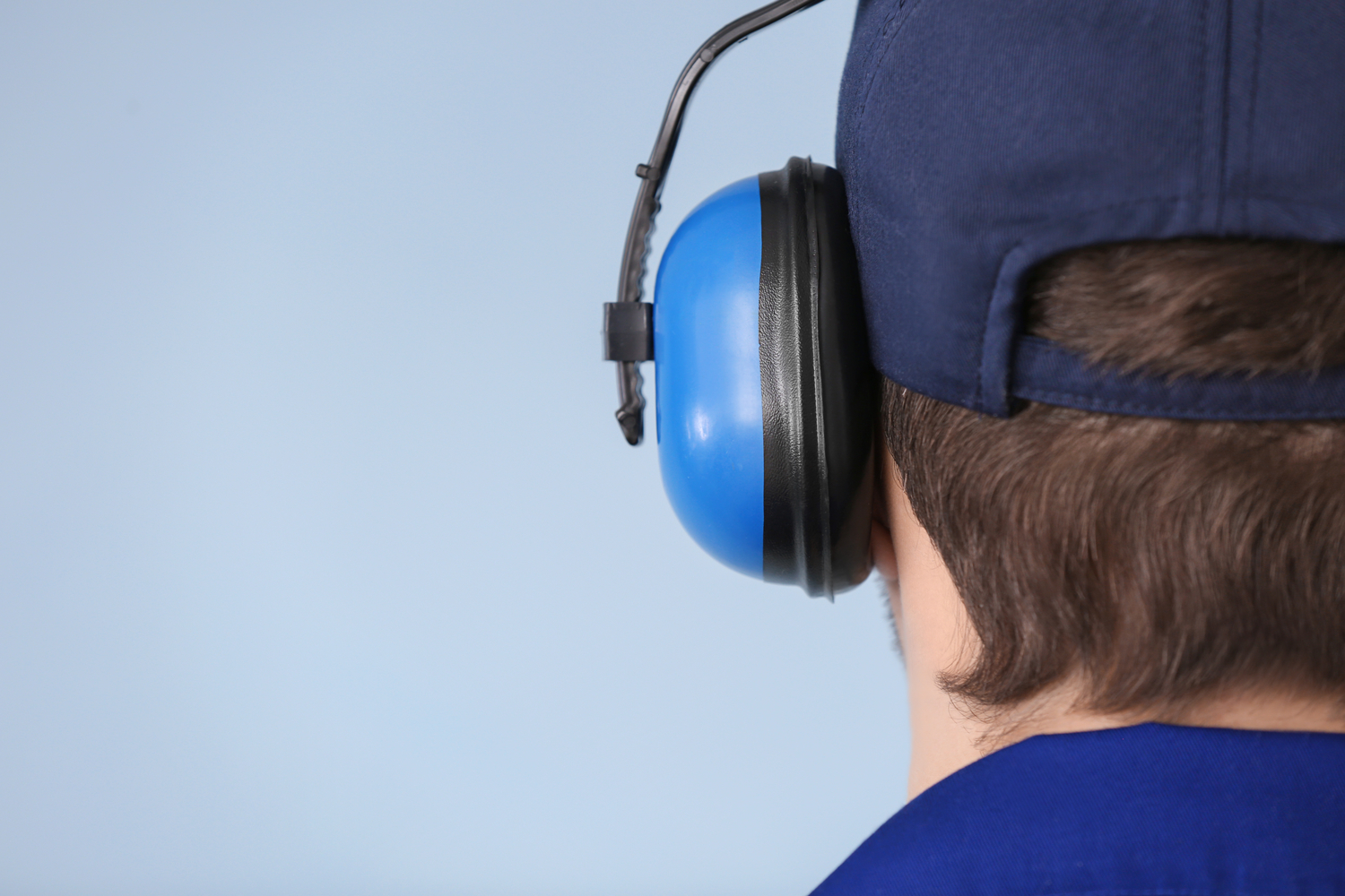 5 Early Warning Signs of Hearing Loss